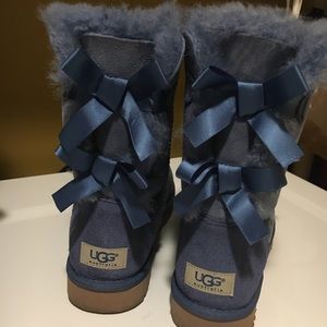 Authentic UGG Bailey Bow II Boots ( Worn once)